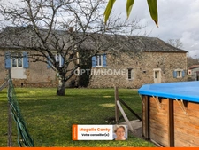 Maison fonctionnelle avec piscine HAUTEFORT (24)