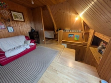 À VENDRE – MAISON DE CAMPAGNE AVEC PLUS DE 5 000 M² DE TERRAIN, ENCLOS POUR ANIMAUX ET BÂTIMENT ANNEXE