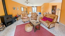 Hautefort, maison familiale, 4 chambres, avec piscine