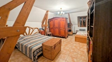 Propriété de caractère en pierre, piscine, dépendances et vue exceptionnelle sur la campagne périgourdine 