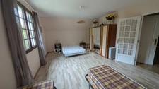 Saint Mesmin, maison 234 m2 sur plus d'un hectare de terrain