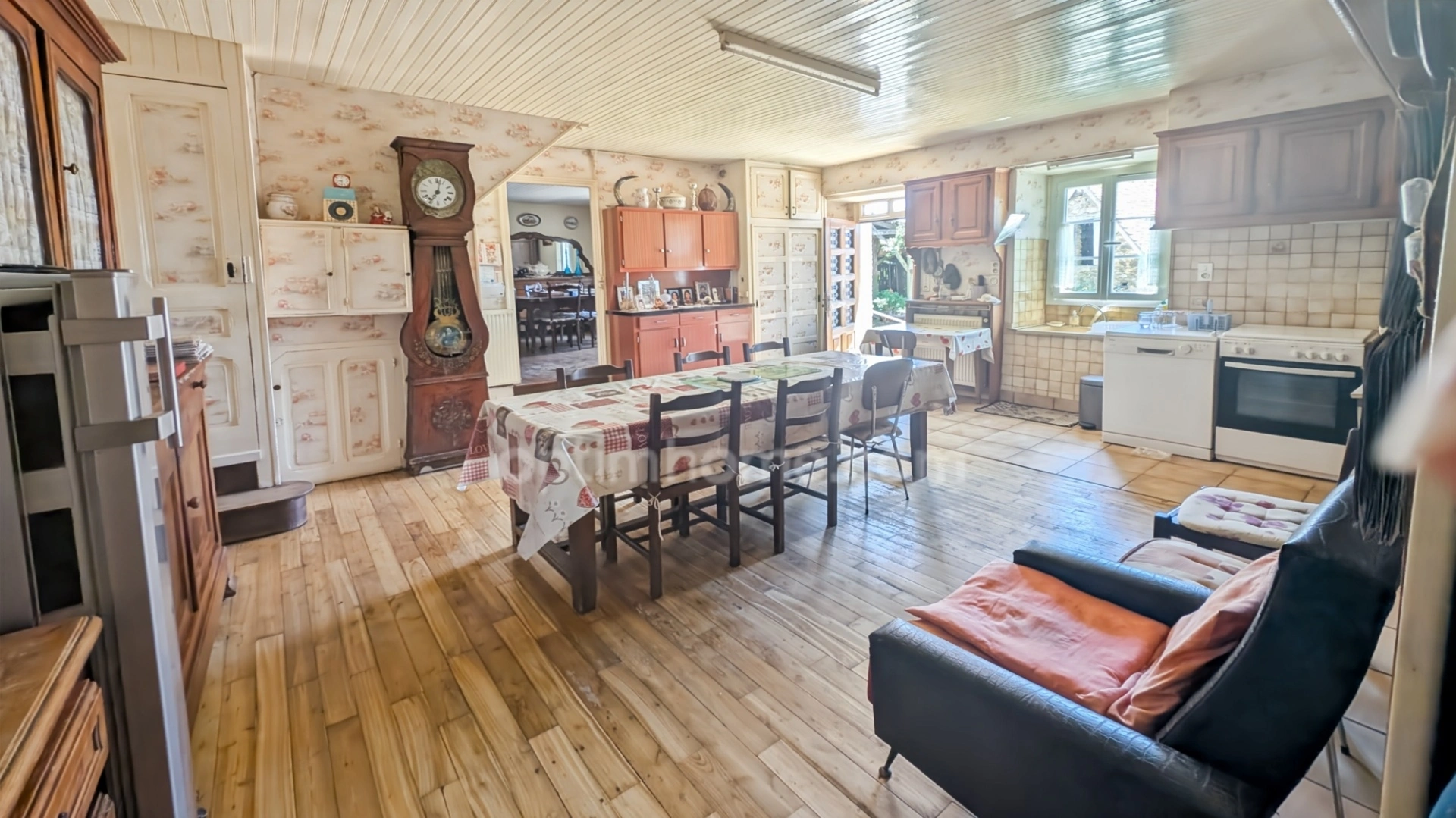 Maison 8 pièces 175 m² · à Savignac-Lédrier · 175 m² · 170 000 €