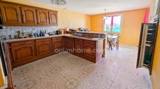 Hautefort, maison familiale, 4 chambres, avec piscine