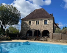 PROPRIÉTÉ DE PRESTIGE – AUTHENTICITÉ, PIERRE ET ART DE VIVRE EN PÉRIGORD