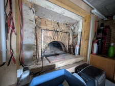 À VENDRE – MAISON DE CAMPAGNE AVEC PLUS DE 5 000 M² DE TERRAIN, ENCLOS POUR ANIMAUX ET BÂTIMENT ANNEXE