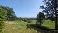 Propriété de caractère en pierre, piscine, dépendances et vue exceptionnelle sur la campagne périgourdine 