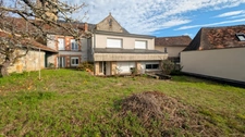 maison de caractère avec de beaux volumes au cœur du Périgord vert