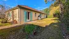 Hautefort, maison familiale, 4 chambres, avec piscine