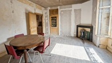 🏡 Maison à finir de restaurer – 6 chambres – Terrain de 545 m² – Lanouaille (24)