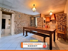 À vendre – Maison en pierre avec dépendance et grand terrain d'environ 8 400m² à Frênes (61800)