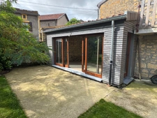 MAISON RÉNOVÉE DE 183 M² – 4 CHAMBRES – 3 SALLES D’EAU – JARDIN