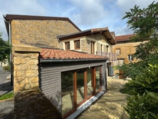 MAISON RÉNOVÉE DE 183 M² – 4 CHAMBRES – 3 SALLES D’EAU – JARDIN