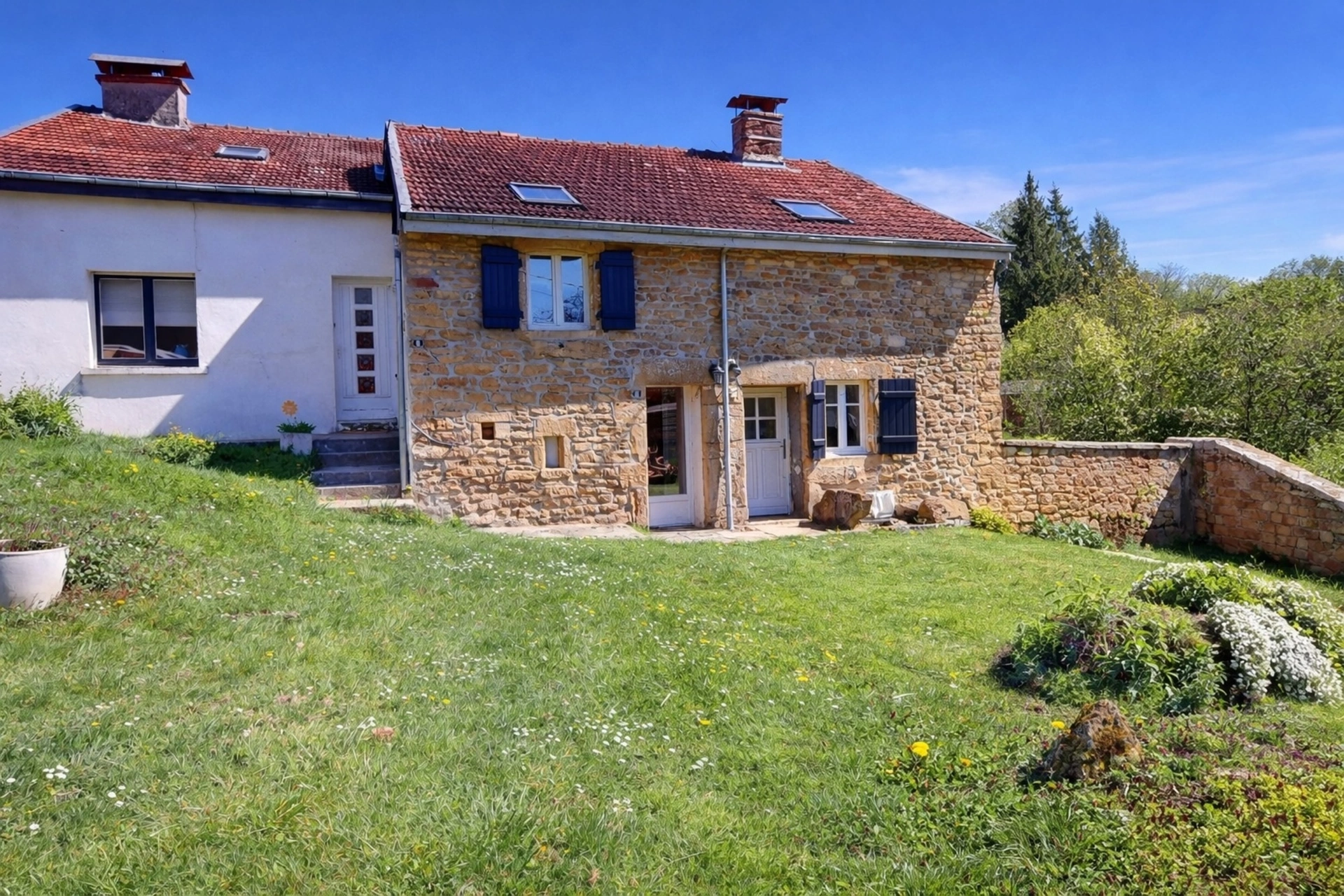 Maison 8 pièces 153 m² · à Bievres · 153 m² · 189 000 €