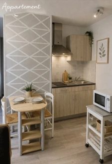 À vendre, ensemble immobilier comprenant une maison d'habitation de caractère et 6 appartements en location.