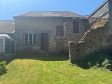 Magnifique Maison de Village à rénover. TAILLY (08)