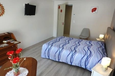 MARVILLE (55600) – Maison de caractère en pierre avec activité de gîte