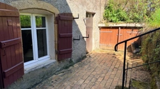 Villecloye maison 3 chambres avec grange, atelier, garage et beau terrain. 