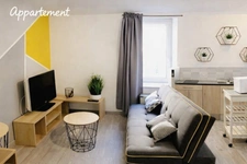 À vendre, ensemble immobilier comprenant une maison d'habitation de caractère et 6 appartements en location.