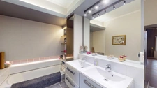 À vendre, ensemble immobilier comprenant une maison d'habitation de caractère et 6 appartements en location.