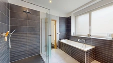 Ensemble immobilier maison d'habitation de prestige et bureaux