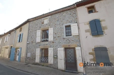 Maison de village avec jardin à LESSAC (16)