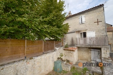 🏡 Maison en pierre au cœur du Ruffec historique