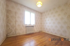 🏡 Charmante maison familiale avec 5 000 m² de terrain dans le paisible village d’Ambernac ! 🌿✨