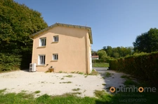 ? Charmante maison familiale de 4 chambres avec grand jardin & vue imprenable – Chasseneuil-sur-Bonnieure, Charente ?