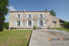 ? Charmante maison spacieuse à Saint-Romain, dans la Vienne ?