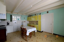 Belle maison de plain-pied avec annexe, étang et bois !