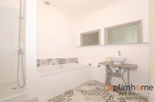 Propriété de 4 chambres au bord de la rivière à vendre