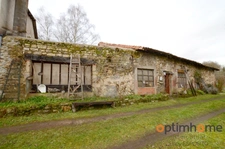 Propriété de 4 chambres au bord de la rivière à vendre