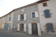 Maison de village avec jardin à LESSAC (16)
