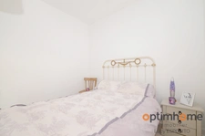 Propriété de 4 chambres au bord de la rivière à vendre