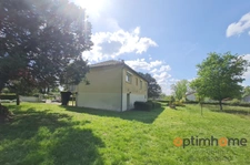 🏡 Charmante maison familiale avec 5 000 m² de terrain dans le paisible village d’Ambernac ! 🌿✨