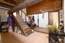Belle maison en pierre avec grand jardin