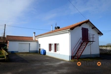 Beau Pavillon de plain-pied avec annexe, étang et bois 