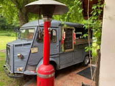 Beau camping avec maison d'habitation et 7.8ha de terrain 