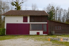 Propriété de 4 chambres au bord de la rivière à vendre