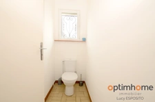 Propriété de 4 chambres au bord de la rivière à vendre
