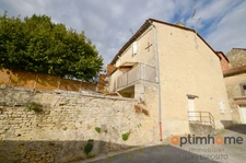 🏡 Maison en pierre au cœur du Ruffec historique