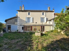 🏡 Maison de caractère aux multiples possibilités – Cœur de Saint-Laurent-de-Céris