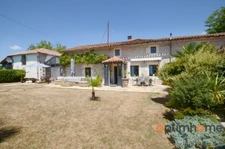 🌿Charmante et Propriété Atypique à Vendre à Nanteuil-en-Vallée🌿