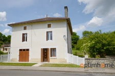Belle maison de village avec 4 chambres et jardin