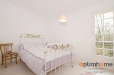 Propriété de 4 chambres au bord de la rivière à vendre