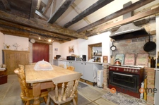 🏡 Charmante maison en pierre avec dépendance à rénover – Cœur de Saint-Laurent-de-Céris (Charente) 🌿✨