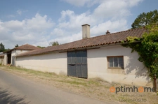 Maison en pierre avec 4 chambres et terrain sur AVAILLES LIMOUZINE 