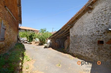 🏡 Ensemble immobilier avec énorme potentiel – Nieuil (Charente) 🌿