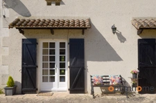  🏡 Maison de caractère avec gîte dans le parc d'un château historique - Charroux (86)