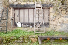 Propriété de 4 chambres au bord de la rivière à vendre
